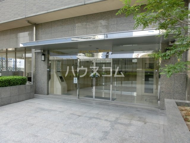 18/20 エントランス