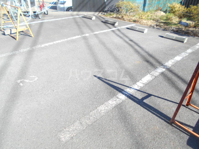 22/30 駐車場