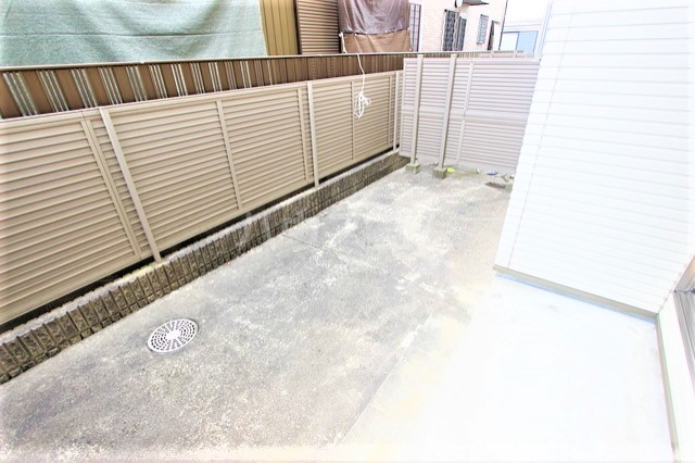 15/28 バルコニー