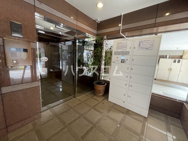 15/19 エントランス