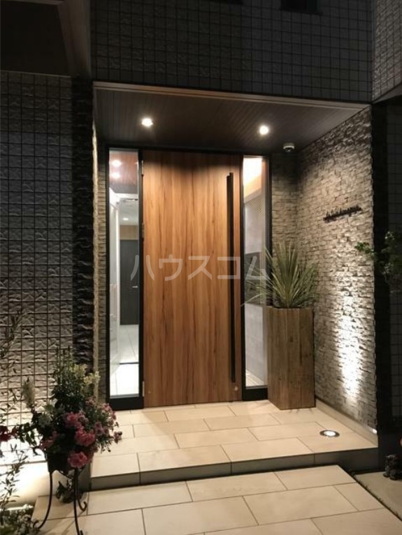 15/26 エントランス