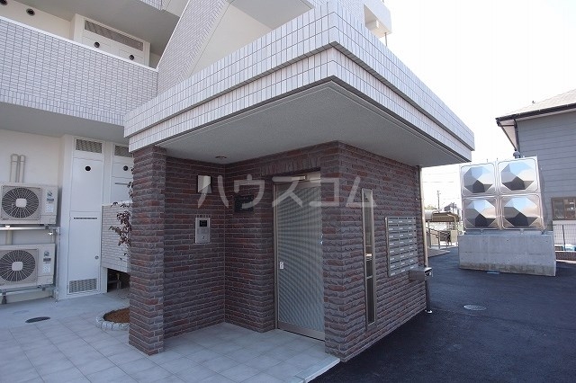 15/26 エントランス