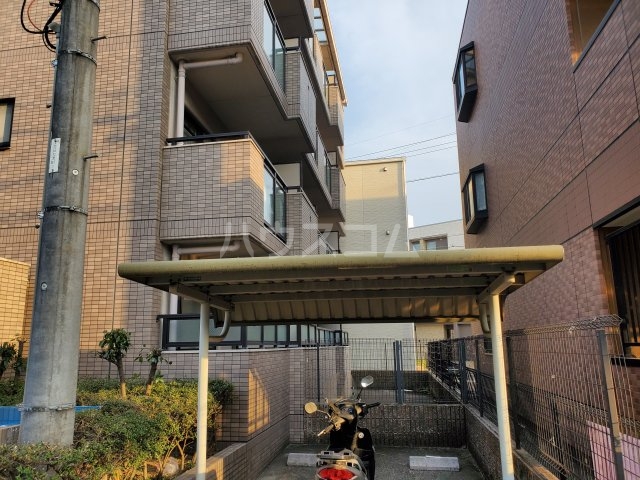 13/21 エントランス