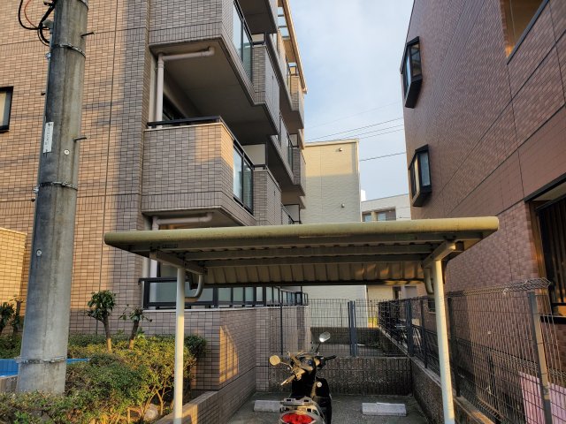 22/30 エントランス