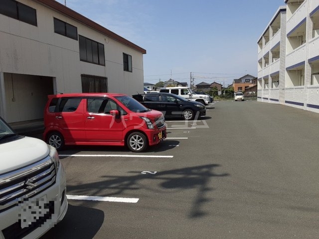 23/27 駐車場