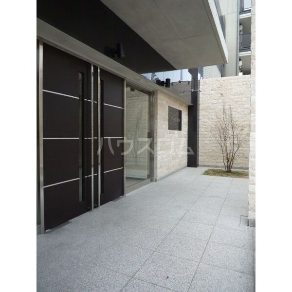 16/22 エントランス