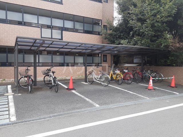 28/30 駐車場