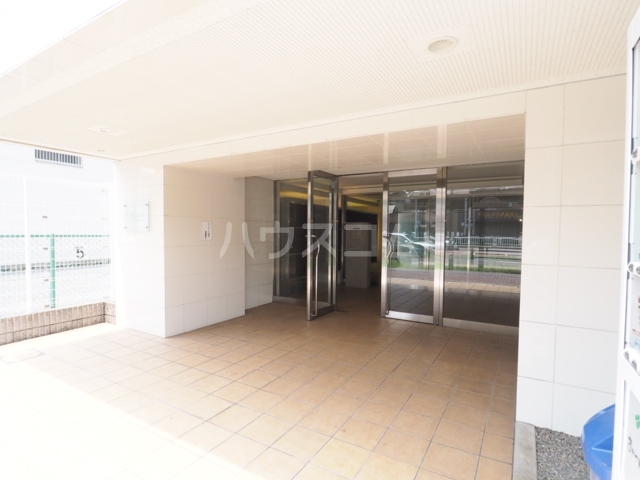 22/30 エントランス