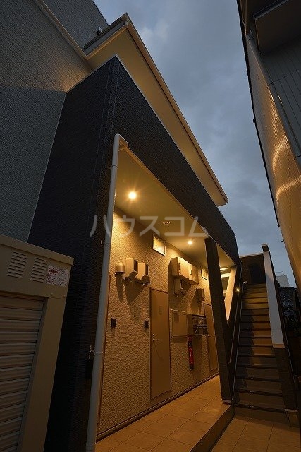 18/26 エントランス