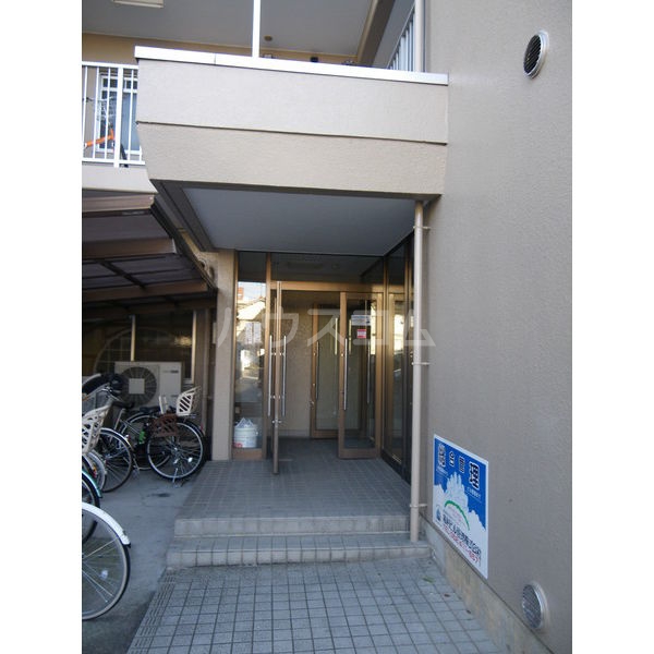 14/22 エントランス