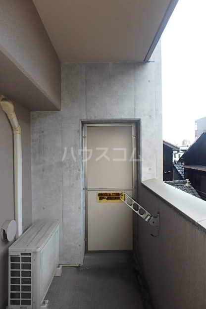 17/26 バルコニー