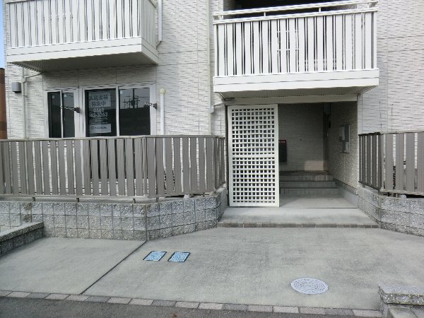 2/10 エントランス