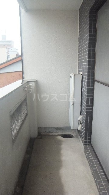 17/28 バルコニー
