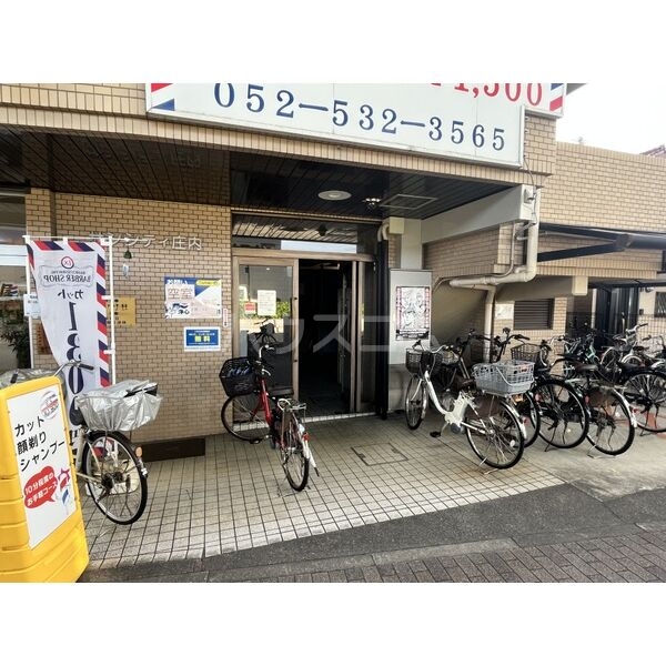 18/25 エントランス