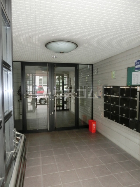 22/30 エントランス