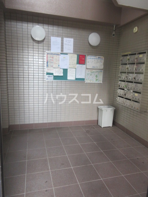 20/27 エントランス