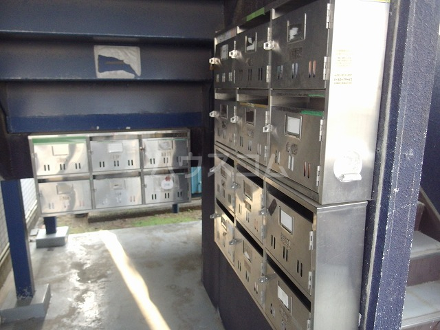 21/30 エントランス