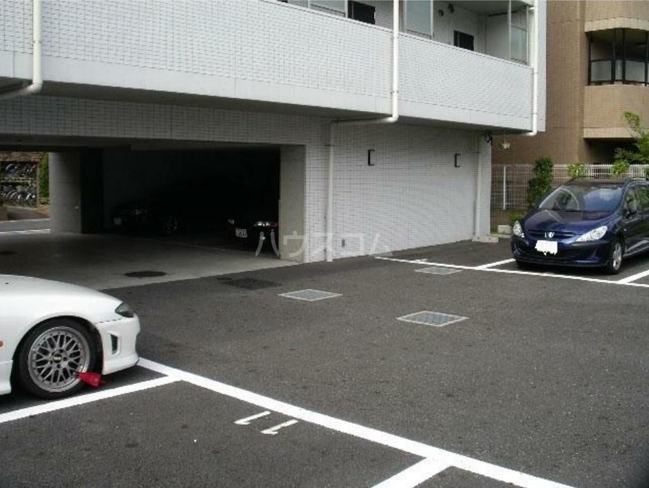16/25 駐車場
