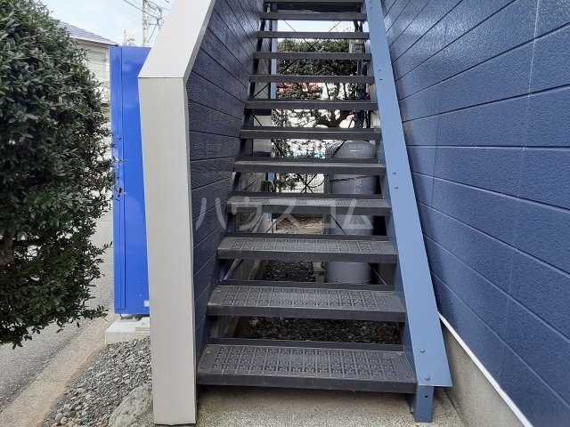 28/30 エントランス