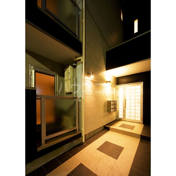 17/22 エントランス