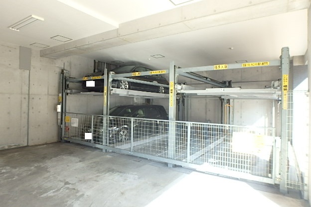 22/30 駐車場