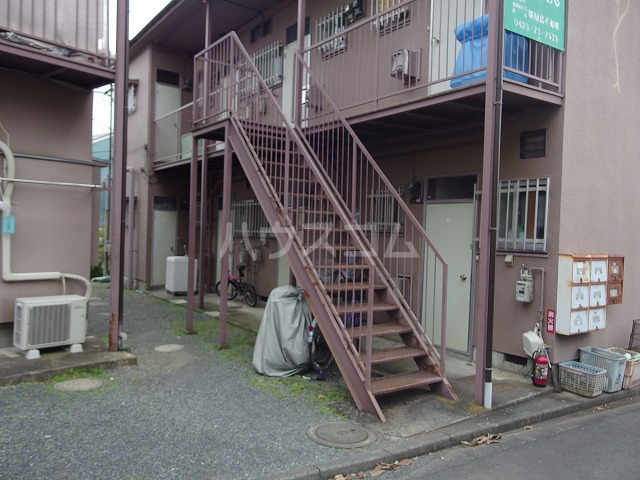 22/30 エントランス