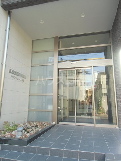 20/29 エントランス