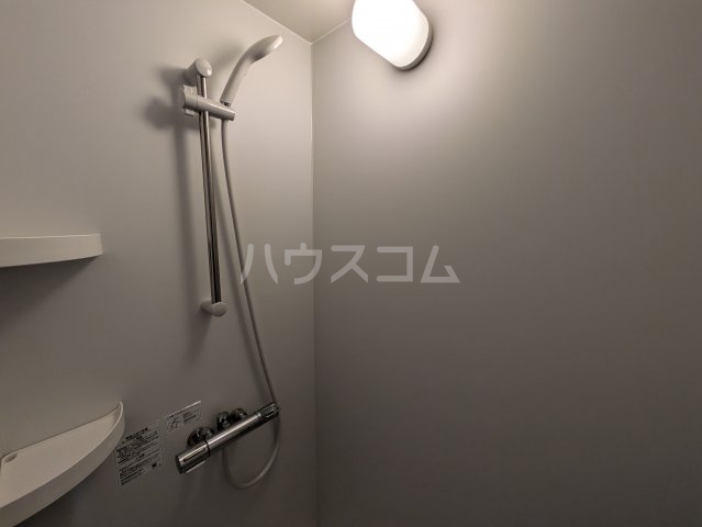 13/30 浴室