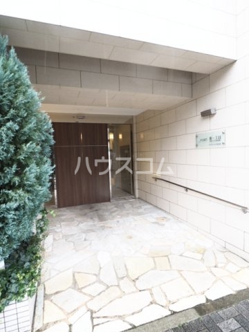 22/30 エントランス