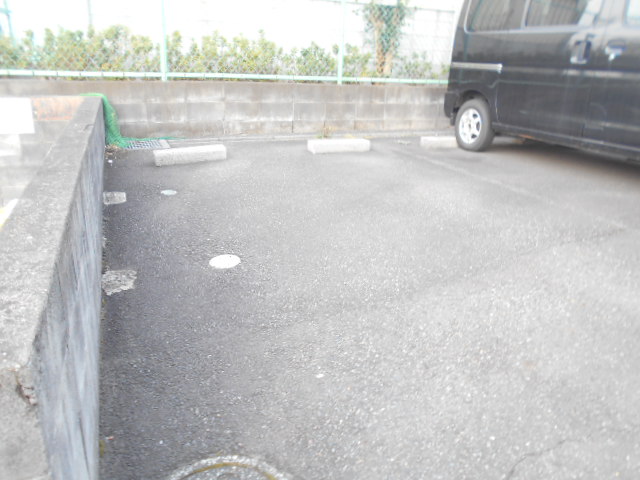 22/30 駐車場