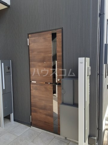 16/26 エントランス