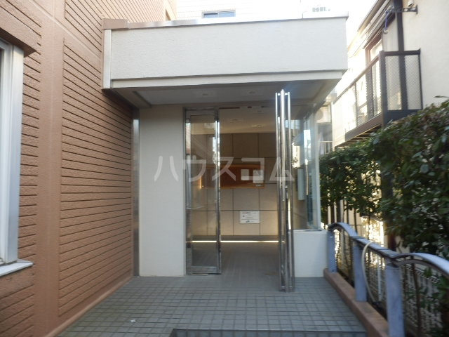 19/29 エントランス