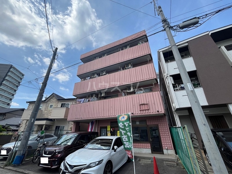 21/27 エントランス