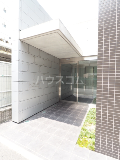 21/29 エントランス