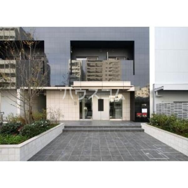 14/20 エントランス