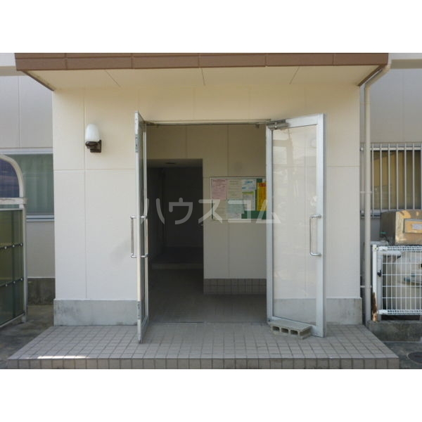 4/4 エントランス