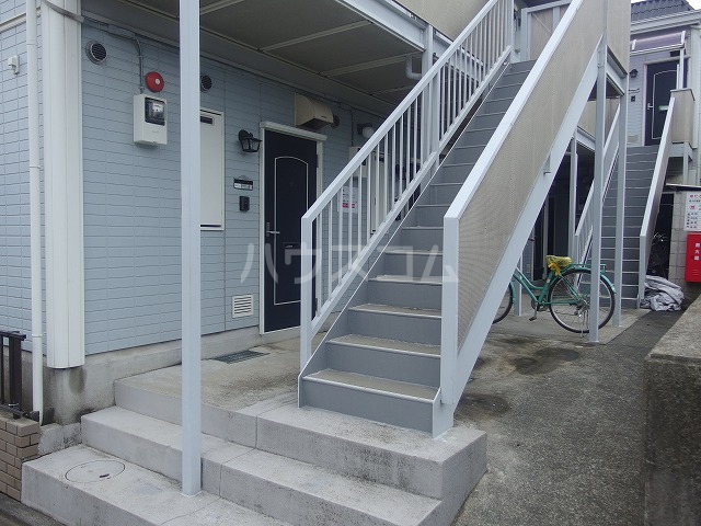 21/30 エントランス