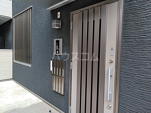 20/24 エントランス