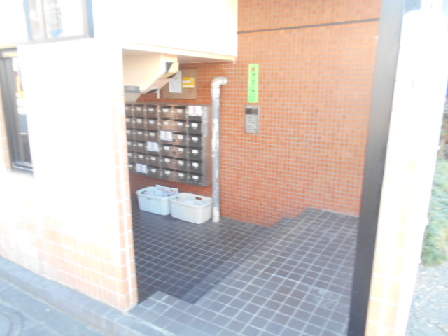 21/30 エントランス