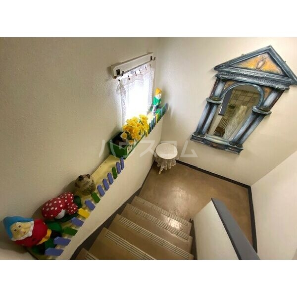 14/17 エントランス