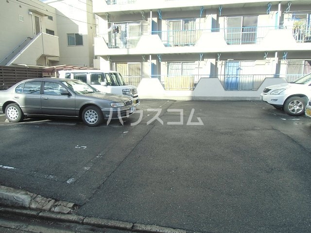 19/20 駐車場