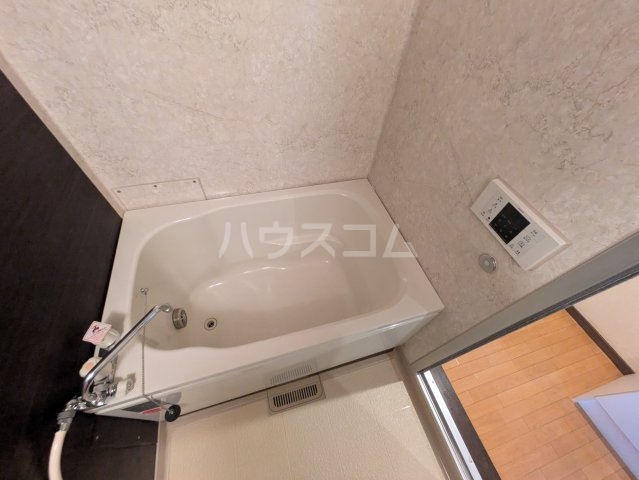13/30 浴室