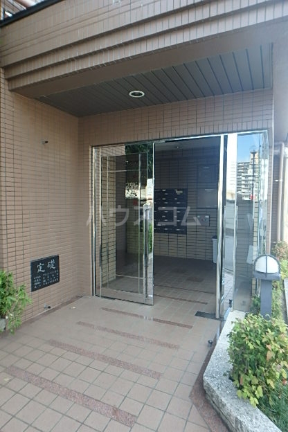 22/30 エントランス