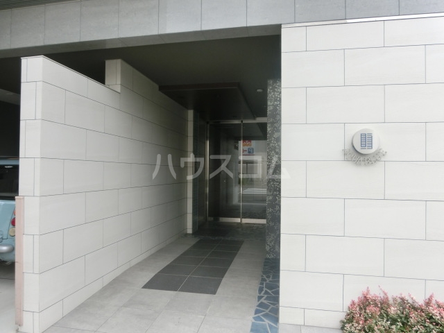 19/25 エントランス