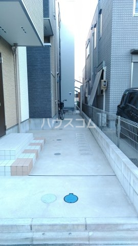 21/26 エントランス