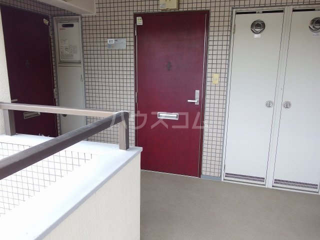 2/4 エントランス