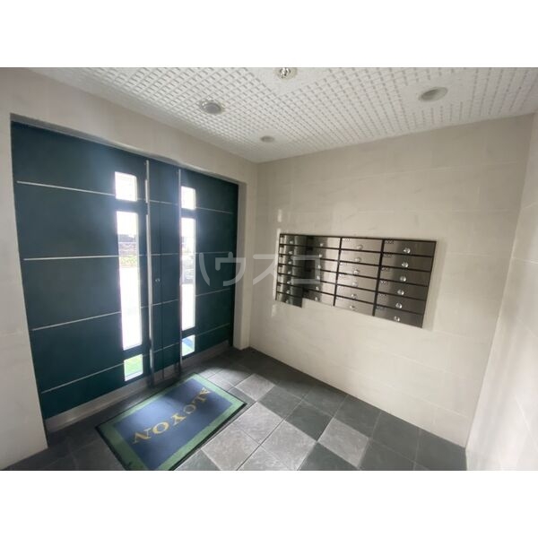 15/18 エントランス