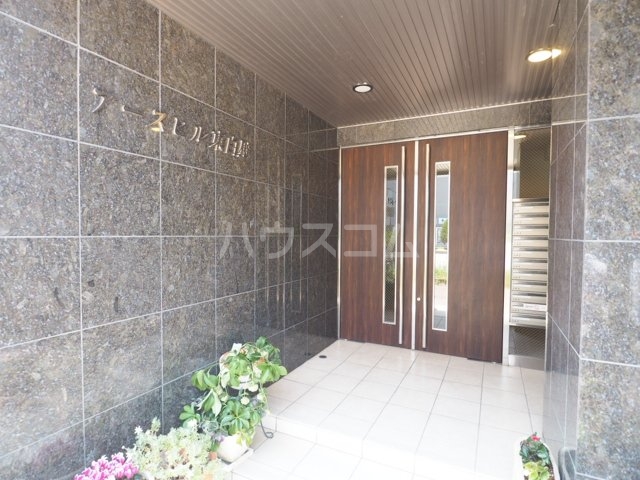 22/30 エントランス