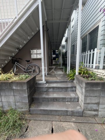 21/23 エントランス