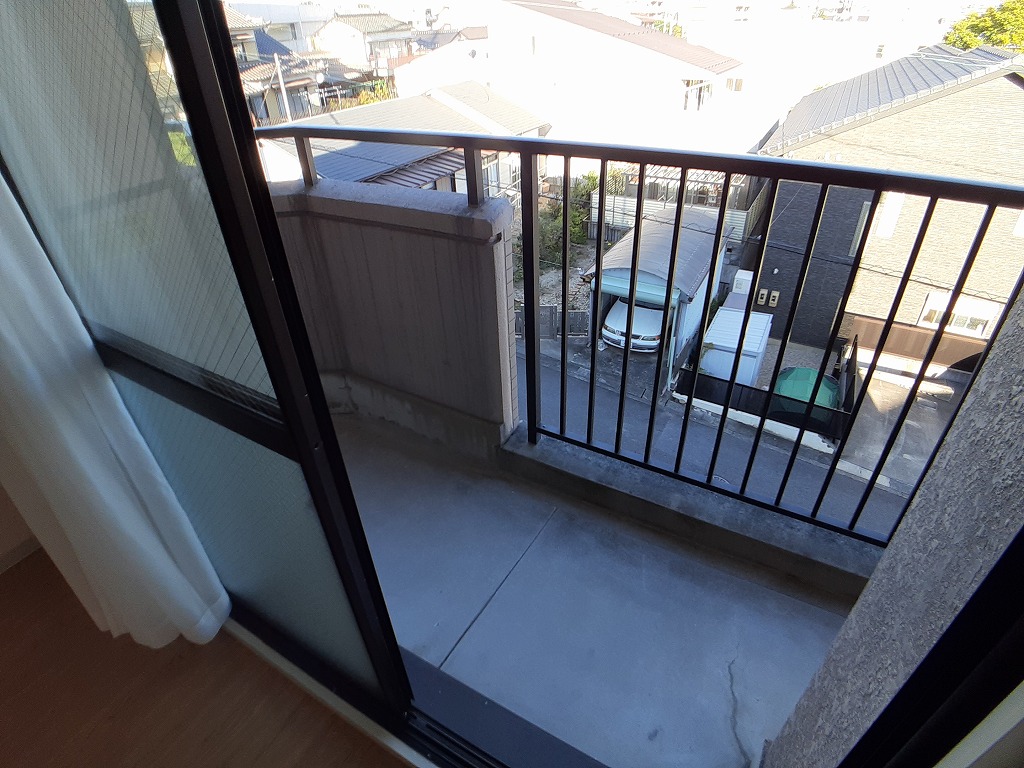 17/23 バルコニー